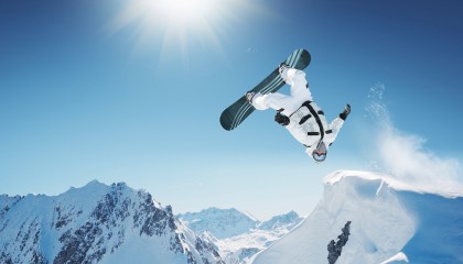 开云体育下载-伊布爆发，洪都拉斯末节带走阿森纳，足球世界的降维打击与秩序重构