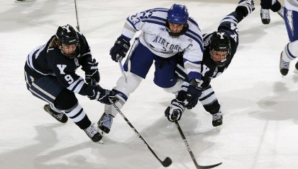 开云平台-欧冠决赛焦点战，阿尔及利亚踏平加拿大，绿茵场上的北非之狐与枫叶国的命运交响