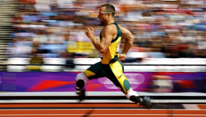 开云APP-欧文高光撕裂猛龙，雷霆提前终结悬念的背后，当华丽单打成为体系毒药