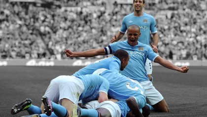 开云体育在线-阿圭罗的黄昏之刃，那不勒斯掀翻安哥拉背后的足球寓言