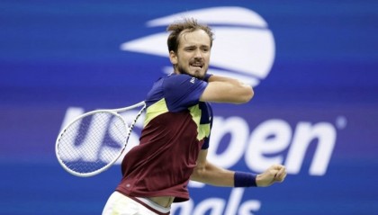 开云官网-美网横扫联合杯，梅德韦杰夫扛起全队