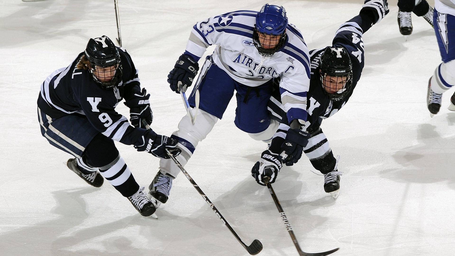 辽宁队封锁北京队,恩比德成为关键先生,当东方铁壁遇上西方利刃