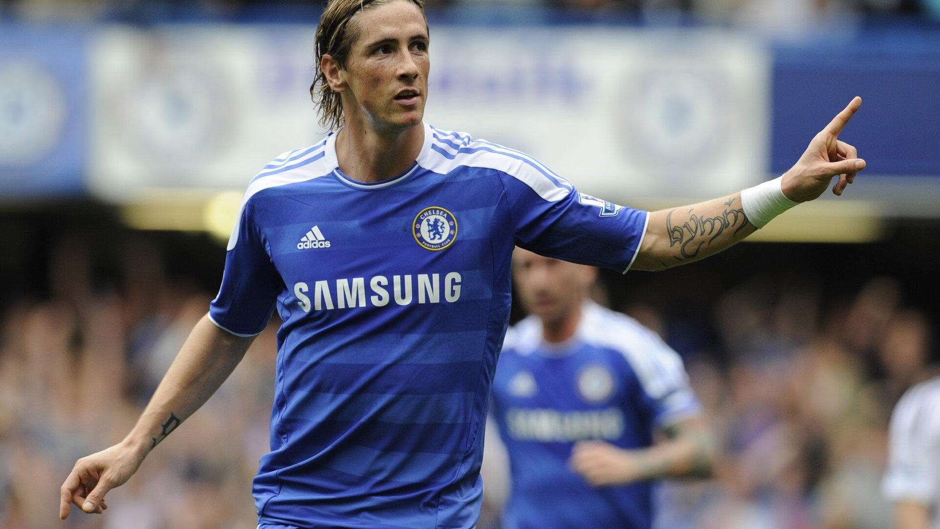 佛罗伦萨火力压制切尔西,富安健洋在欧冠淘汰赛接管比赛