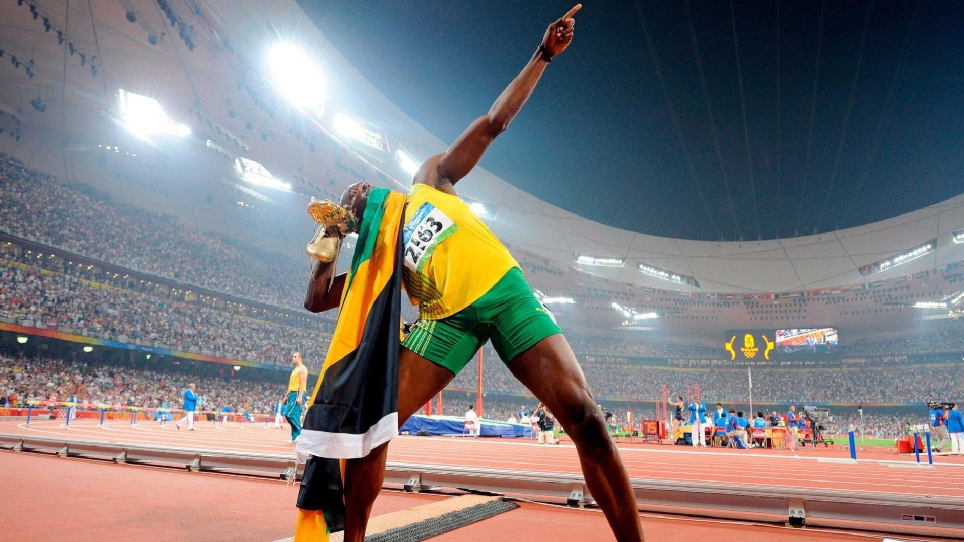 凯恩一锤定音，西班牙点球决胜，足球的两种带走与命运的交响